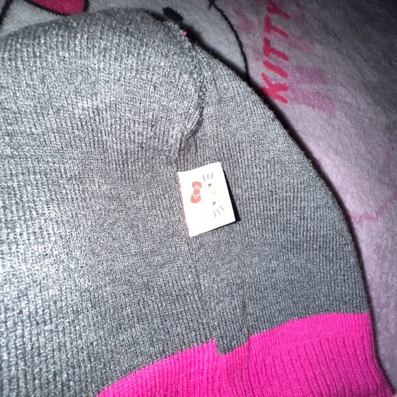 hello kitty beanie - Picture 5 of 5